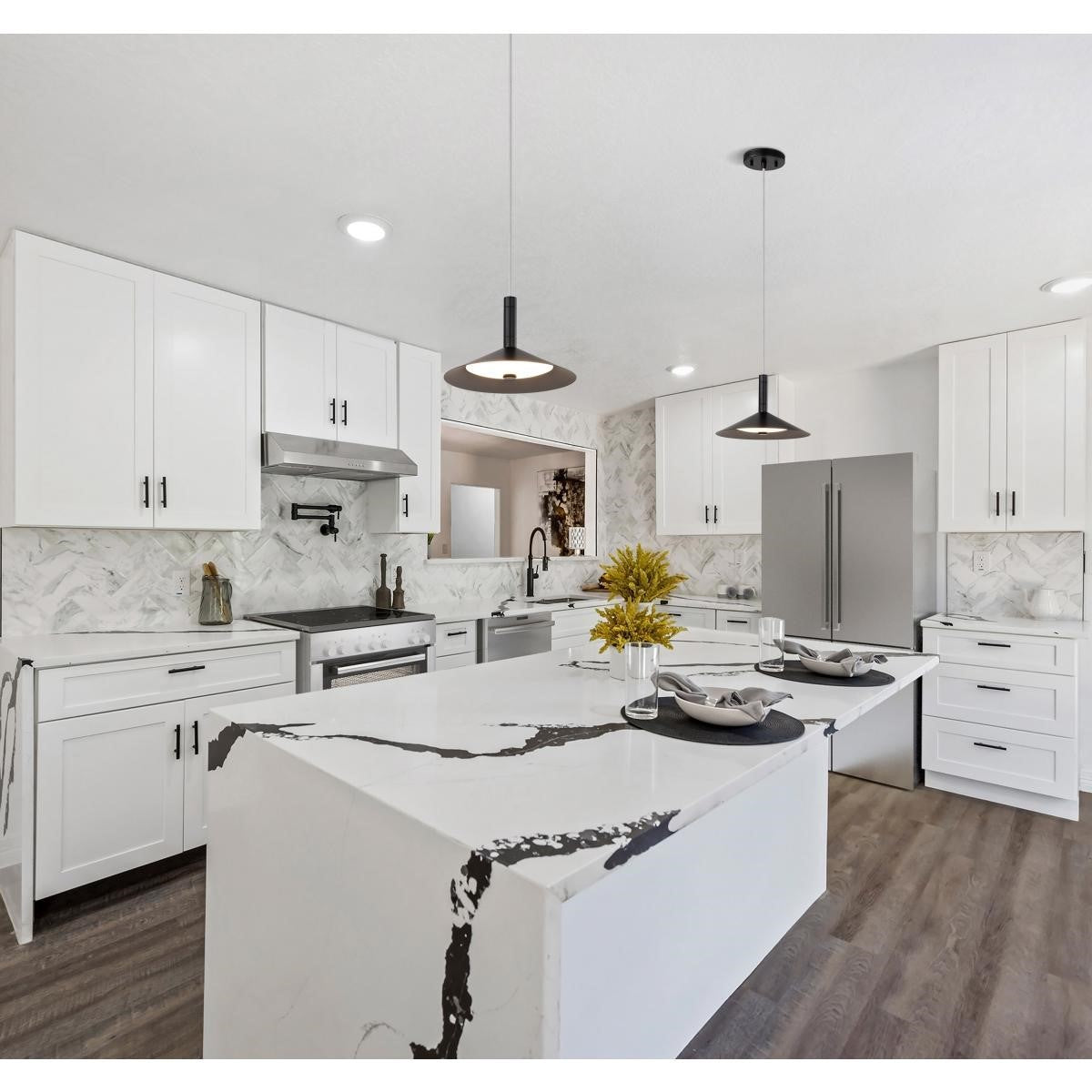 Corrine 10" LED Pendant, Matte Balck Finish - Bees Lighting