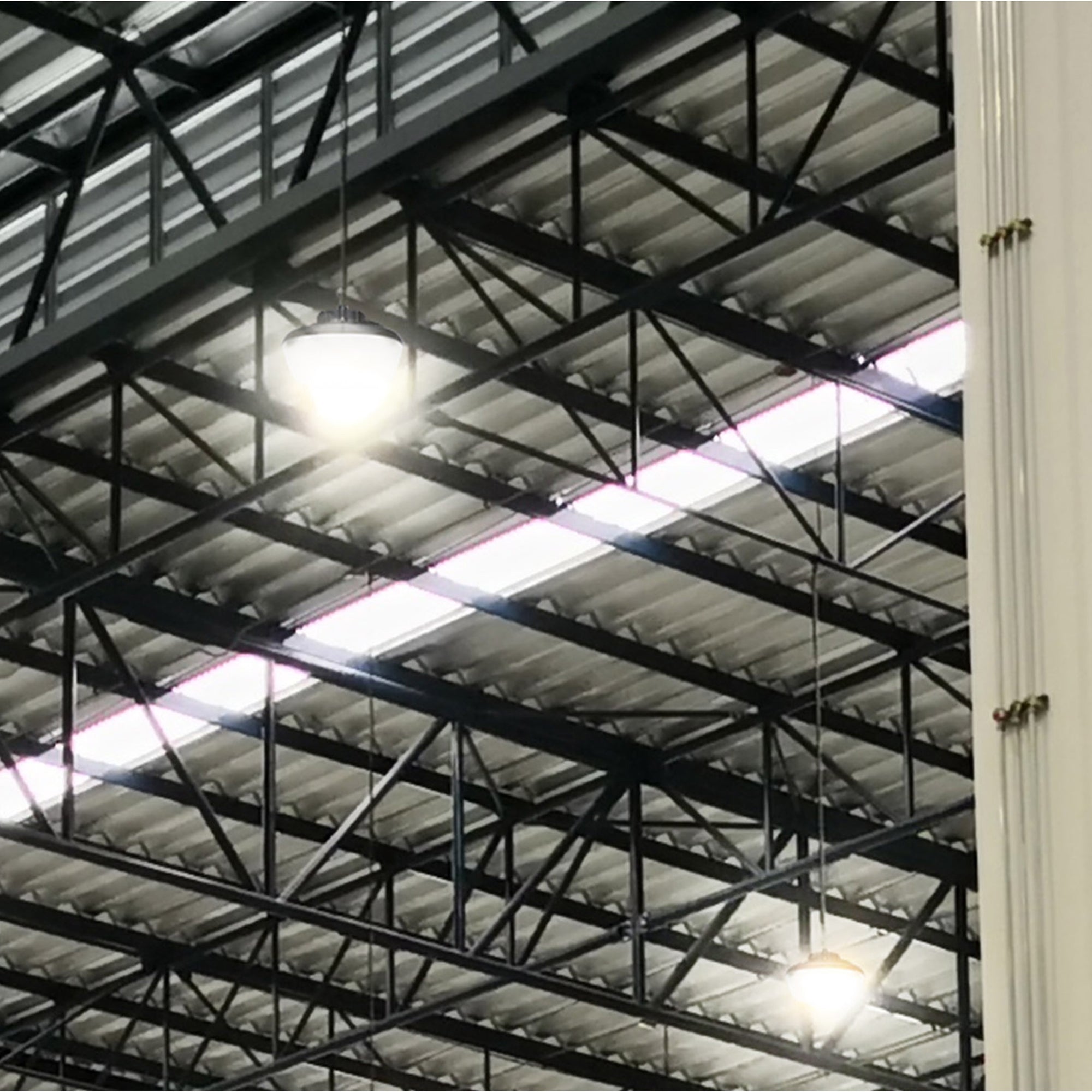 Satco|Nuvo Beam Selectable LED Round High Bay 38000lm 240W/200W/150W Selectable CCT 120-347V Suspended White