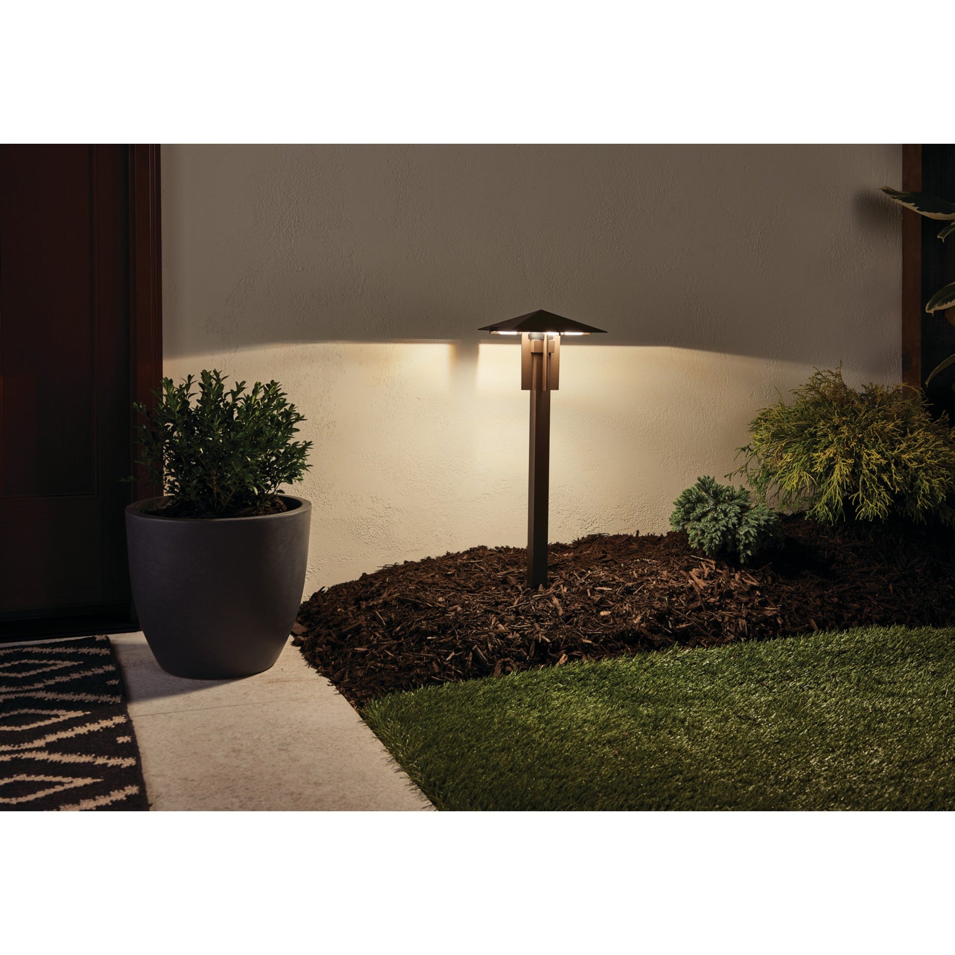 LED 2700K Forged Path Light, Textured Architectural Bronze - Bees Lighting