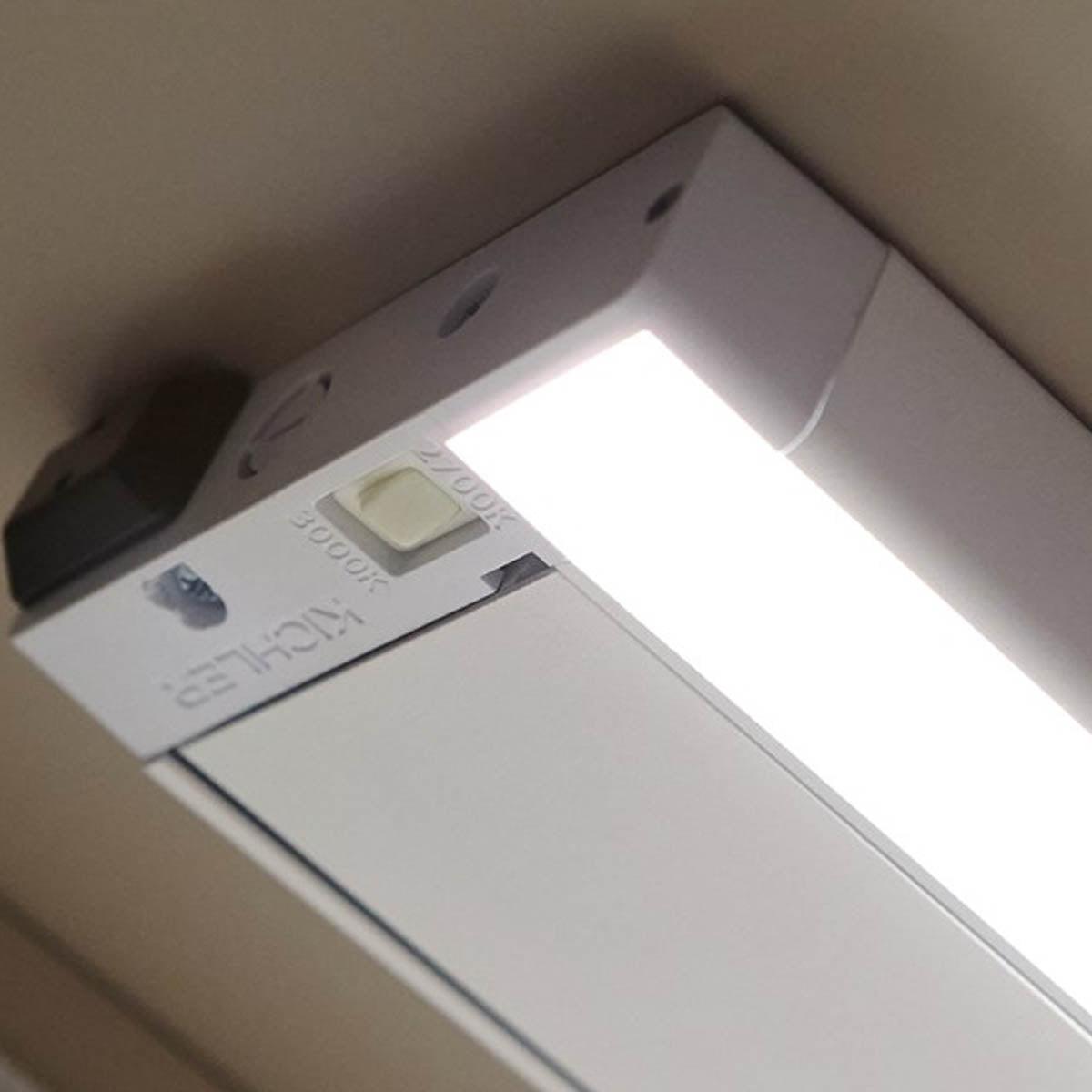 6U 8 Inch Plug In Under Cabinet LED Light, 270 Lumens, Interconnectable, Selectable CCT 27K/30K, 120V - Bees Lighting