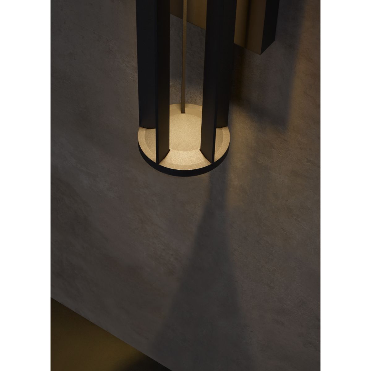 Turbo 18 In. LED Outdoor Wall Sconce 3000K Bronze Finish - Bees Lighting