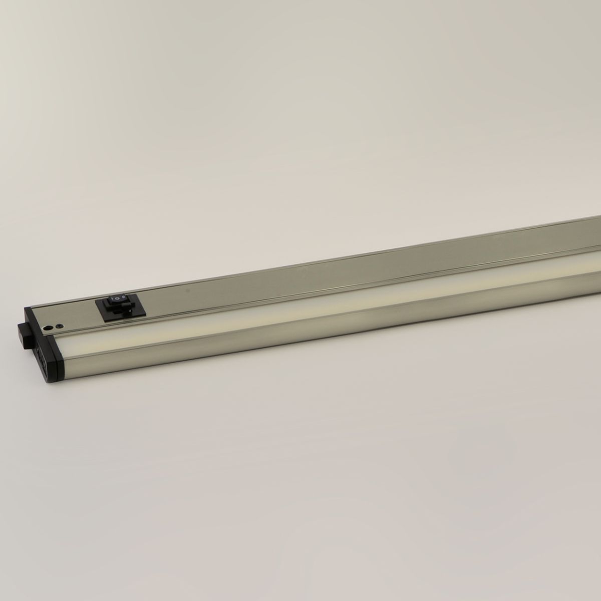 CounterMax 5K 36 Inch Under Cabinet LED Light with Patent gimbals, 2220 Lumens, Linkable, CCT Selectable 2700K to 5000K, 120V