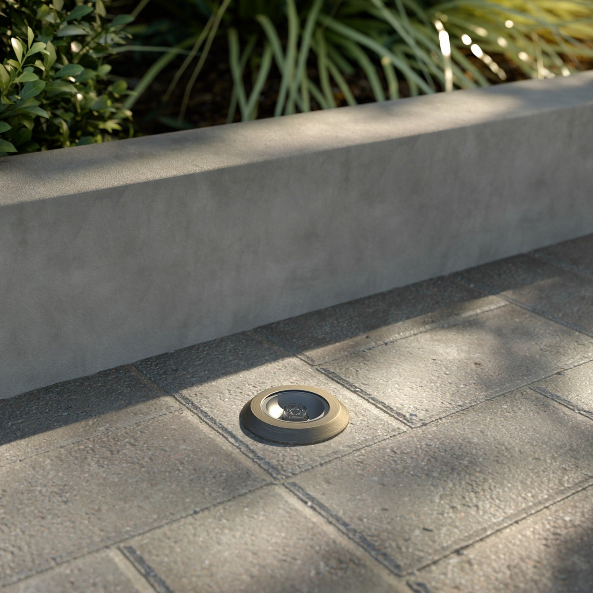 LED Landscape In-Ground 200 Lumens Brass 3000K - Bees Lighting