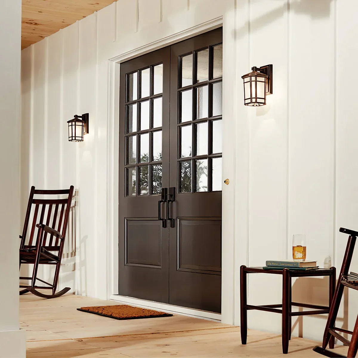 Cameron Outdoor Wall Light - Bees Lighting