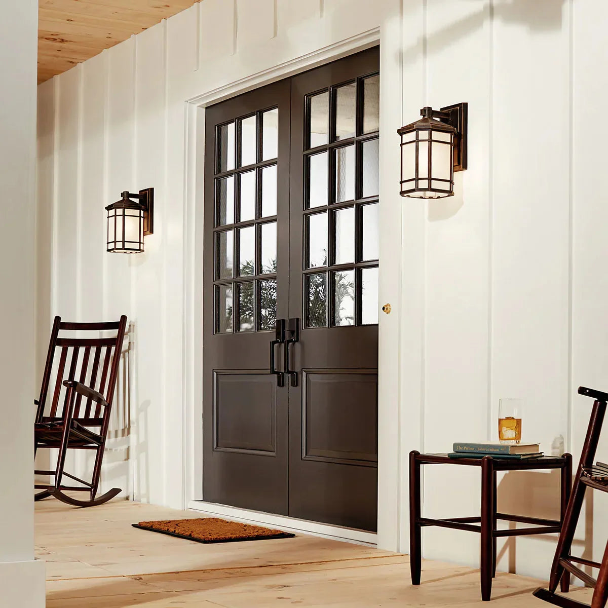 Cameron Outdoor Wall Light - Bees Lighting
