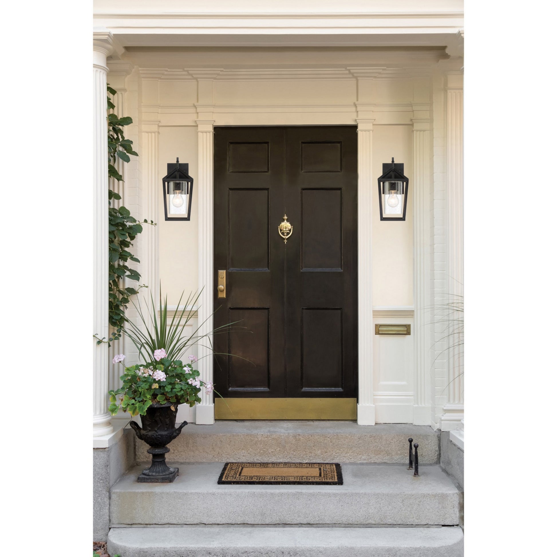 Hopewell 12" Outdoor Wall Light, Black Finish - Bees Lighting
