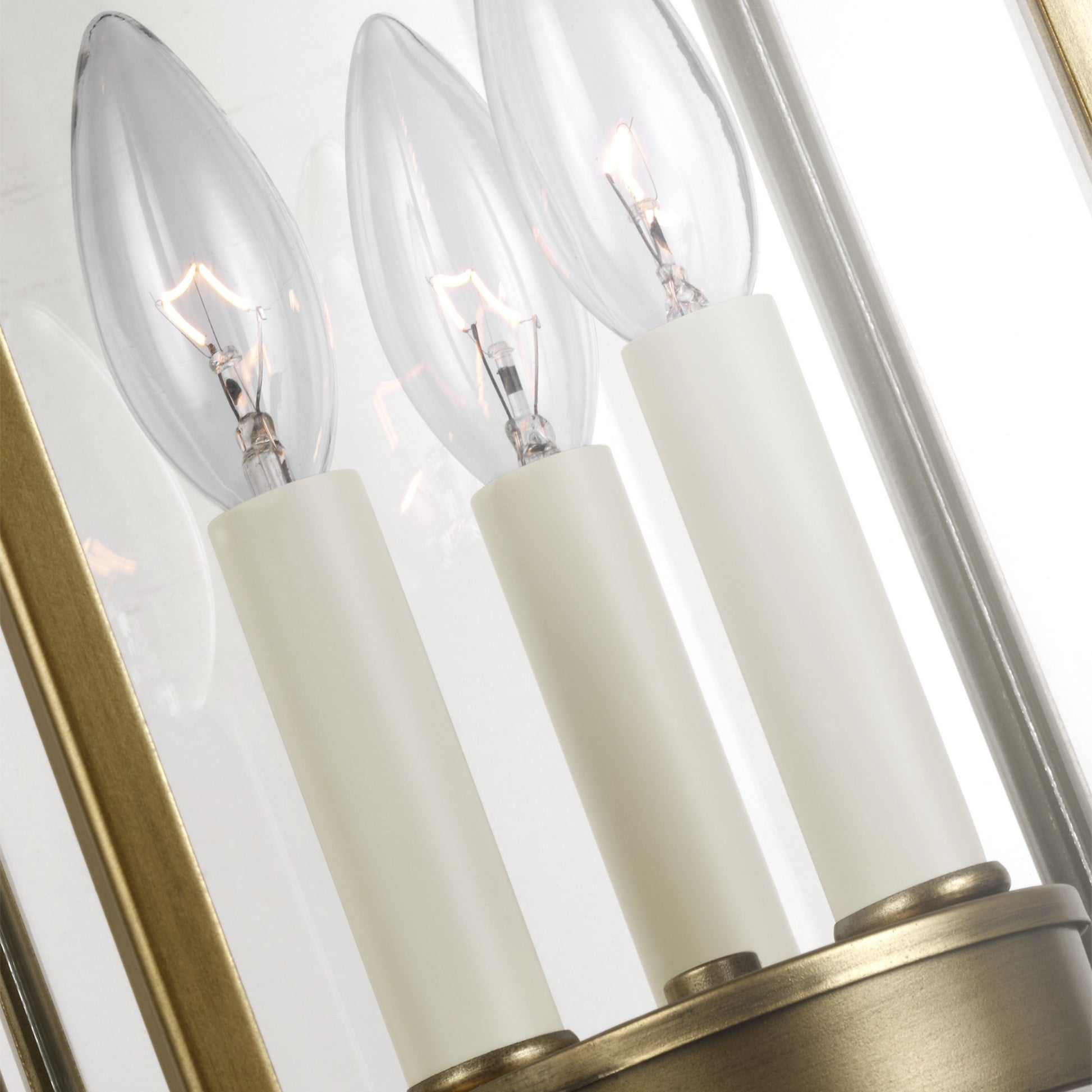 Wellsworth 21" 3-Light Post Lantern, Painted Distressed Brass Finish - Bees Lighting