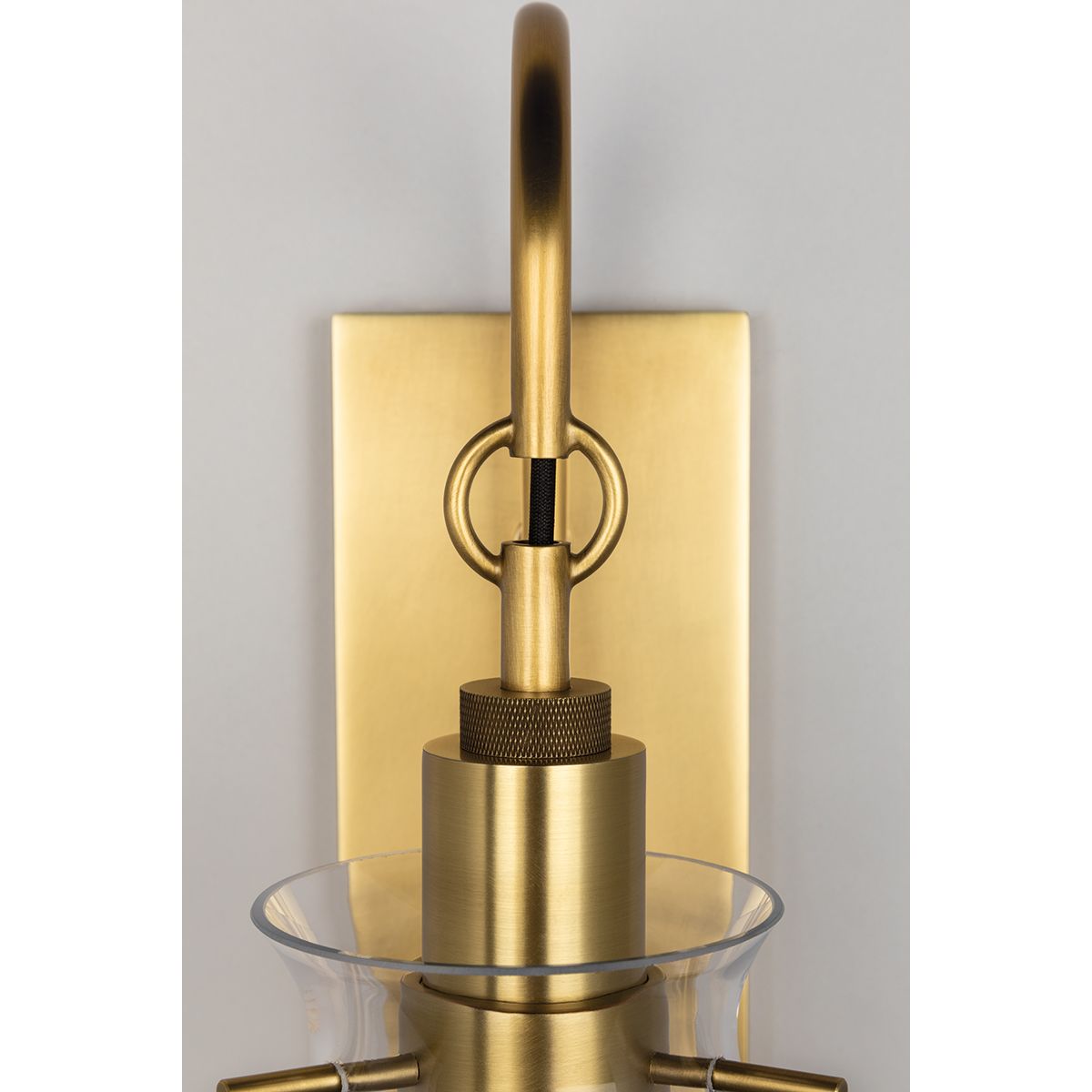 Ivy 18 in. LED Armed Sconce Brass finish - Bees Lighting
