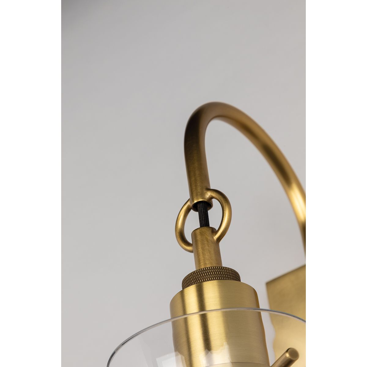 Ivy 18 in. LED Armed Sconce Brass finish - Bees Lighting