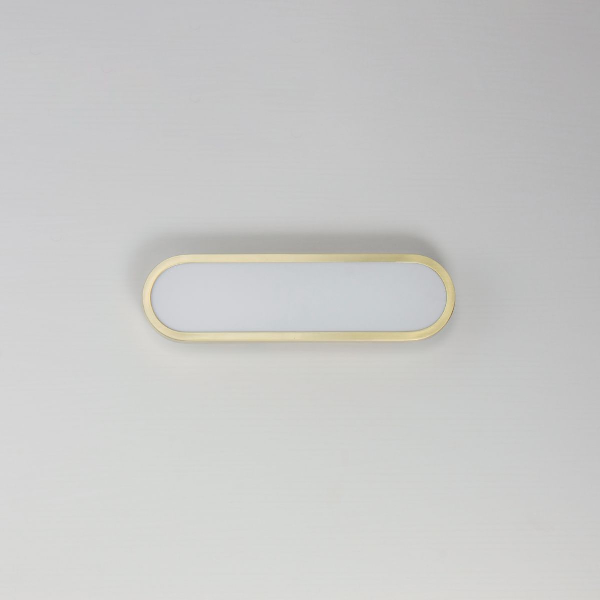 Latitude 18 in. LED Bath Bar Gold Finish - Bees Lighting