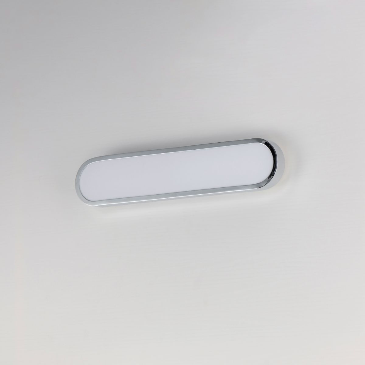 Latitude 18 in. LED Bath Bar Polished Chrome Finish - Bees Lighting