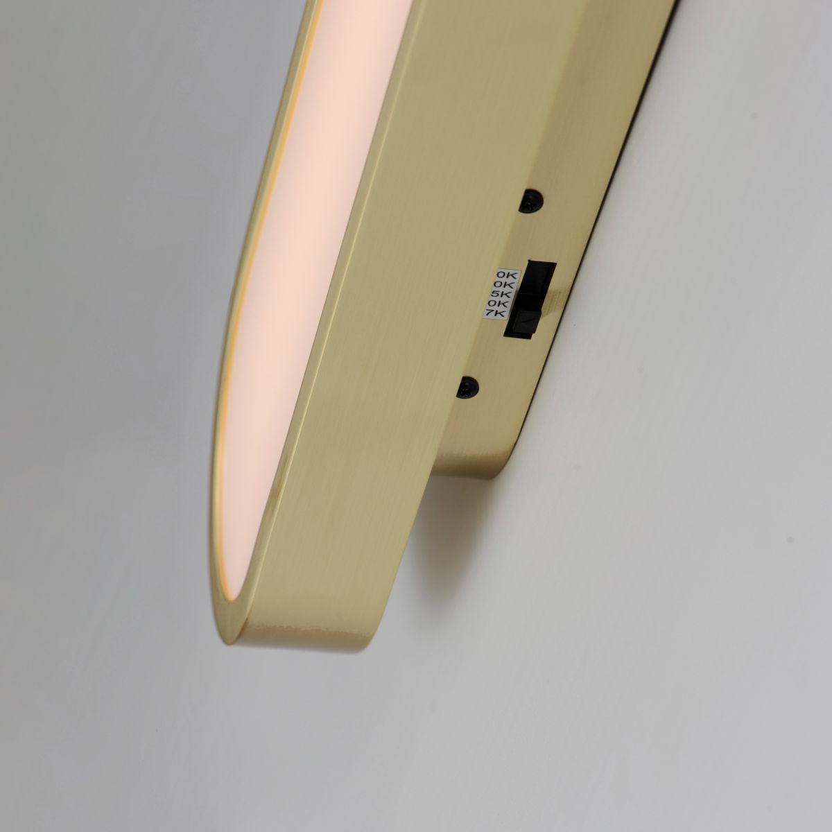 Latitude 30 in. LED Bath Bar Gold Finish - Bees Lighting