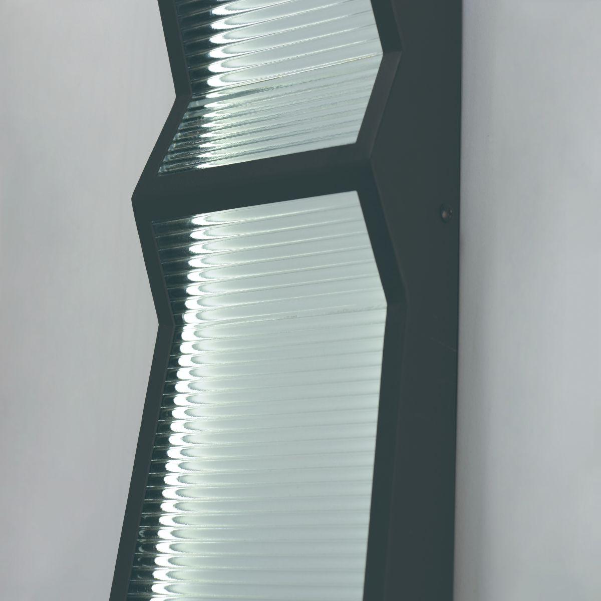 Totem 20 in. LED Outdoor Wall Sconce 3000K Black Finish - Bees Lighting