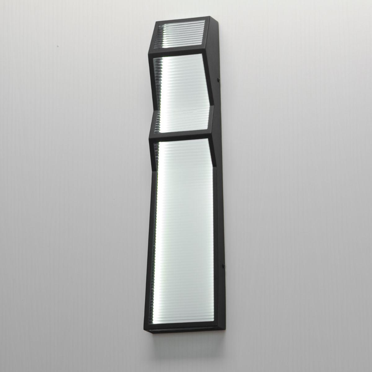 Totem 24 in. LED Outdoor Wall Sconce 3000K Black Finish - Bees Lighting