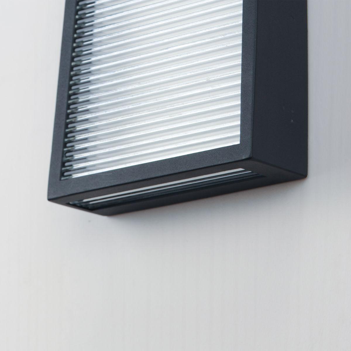 Totem 24 in. LED Outdoor Wall Sconce 3000K Black Finish - Bees Lighting