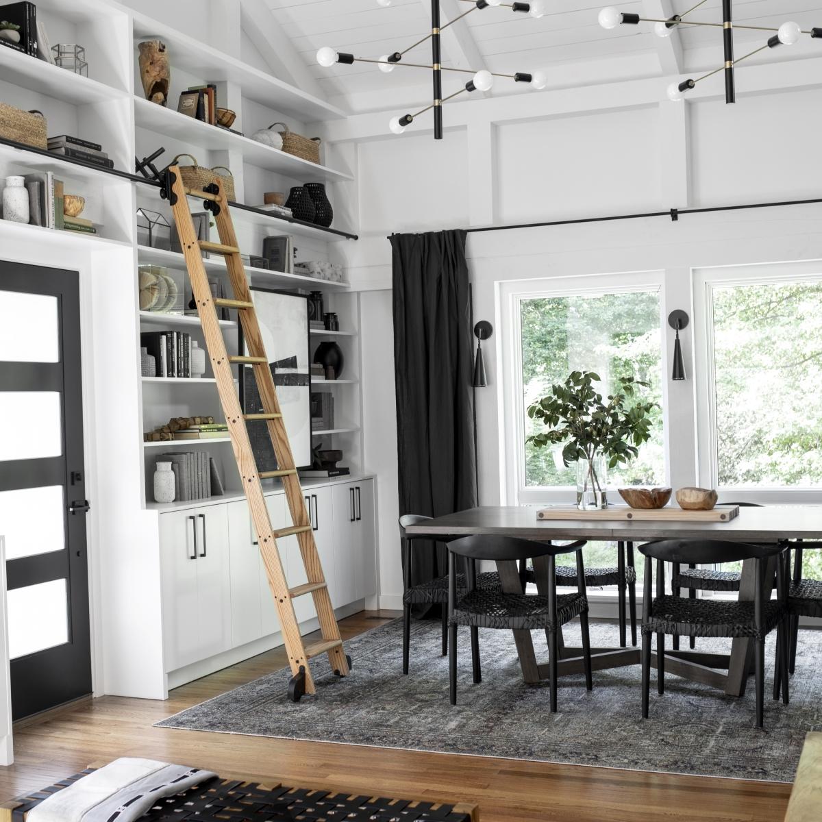Asrid 12 Lights Chandelier Brass & Black finish - Bees Lighting