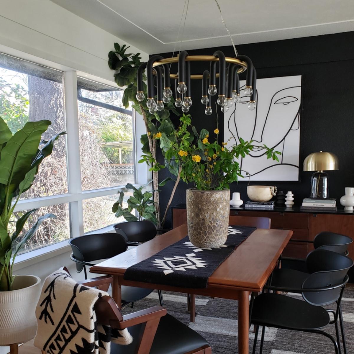 Whit 20 Lights Chandelier Aged Brass & Black finish - Bees Lighting