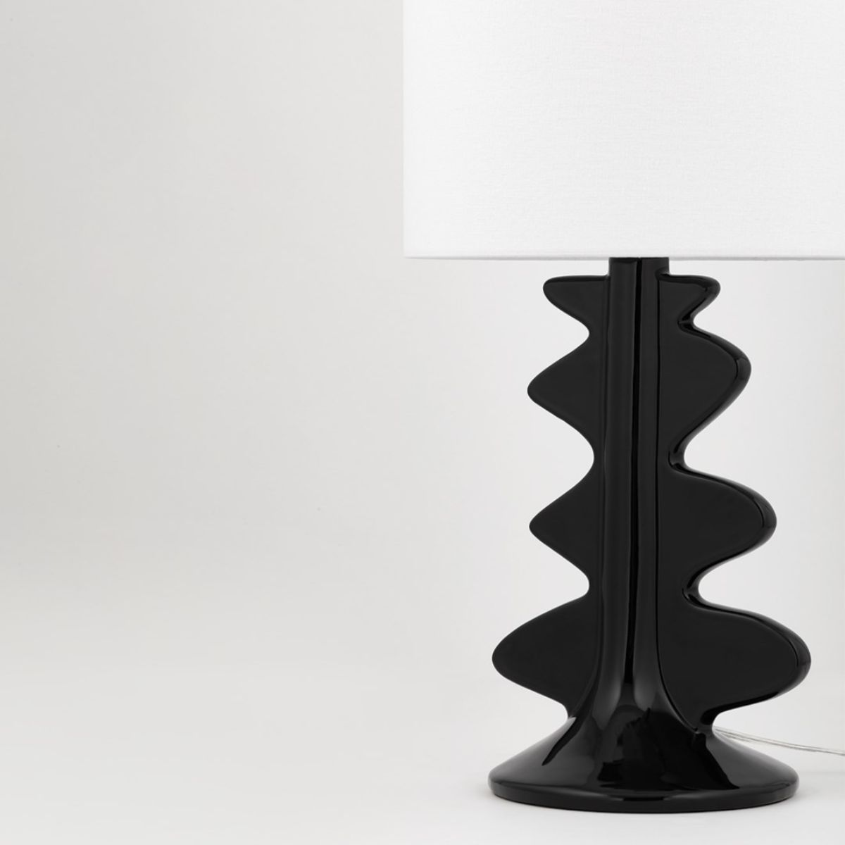 Liwa Table Lamp Ceramic Gloss Black with Aged Brass Accents - Bees Lighting