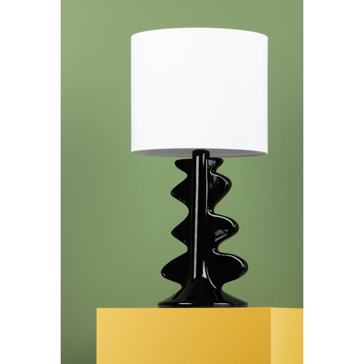 Liwa Table Lamp Ceramic Gloss Black with Aged Brass Accents - Bees Lighting