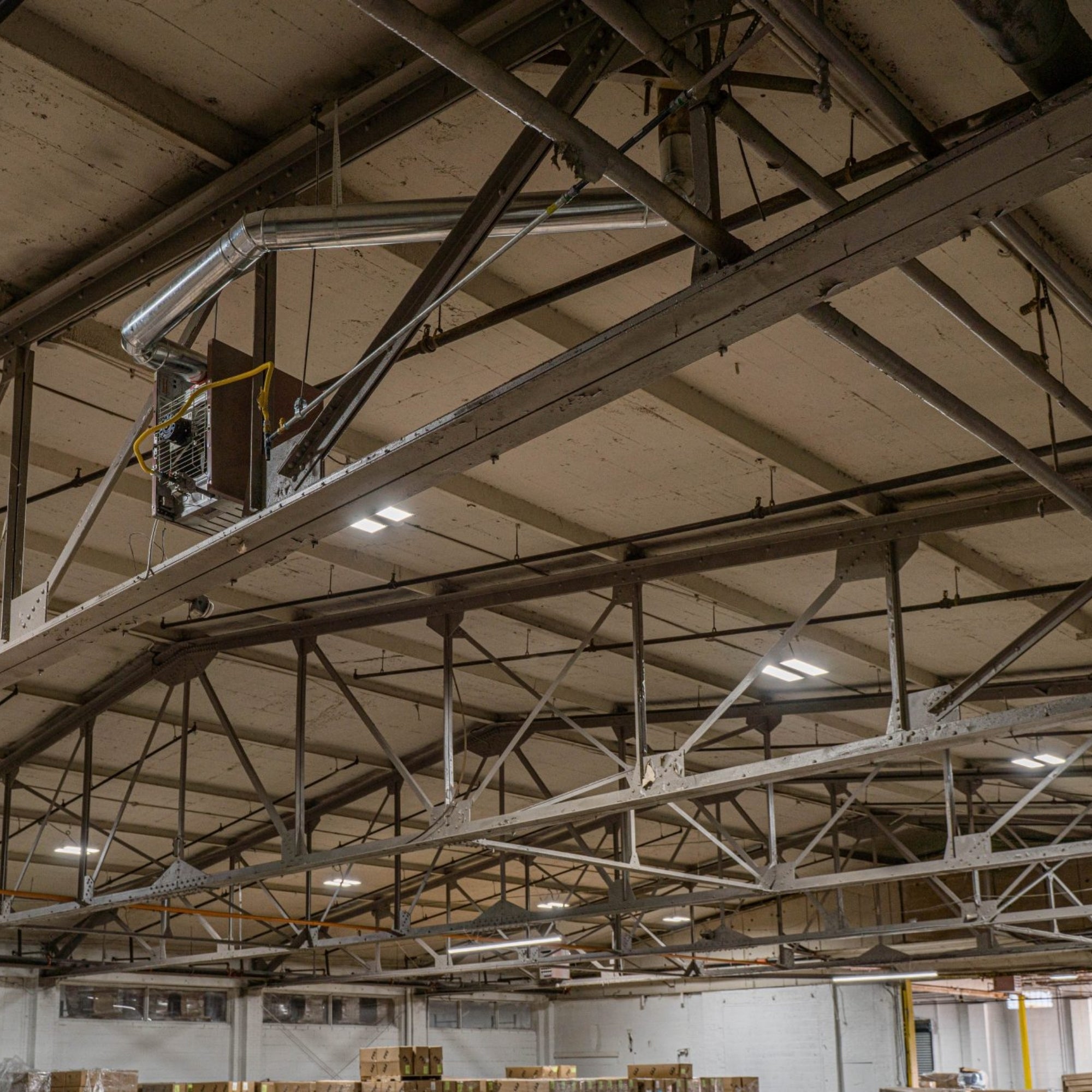 Keystone Technologies - 2ft LED High Bay Light, 215W, 30000 Lumens, 4000K/5000K, 120-277V | Bees Lighting