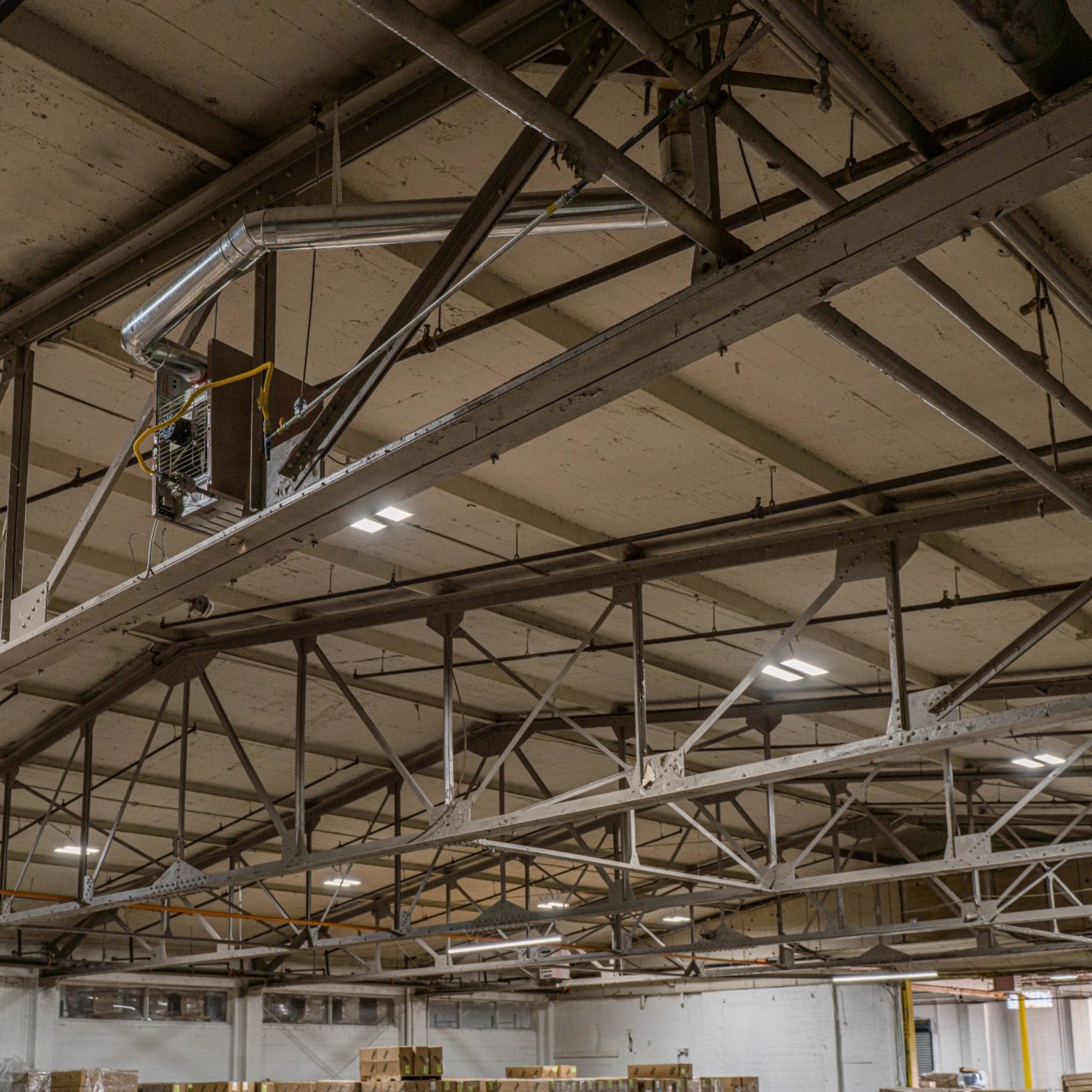 Keystone OpticSwap 2FT Linear High Bay 39120 Lumens Selectable 240W/200W/150W Selectable CCT 120-277V Suspended Mount