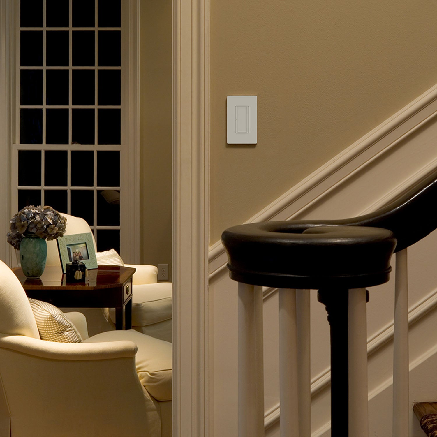 Maestro Tap Light Switch, 8A Single Pole/Multi-Location, White - Bees Lighting