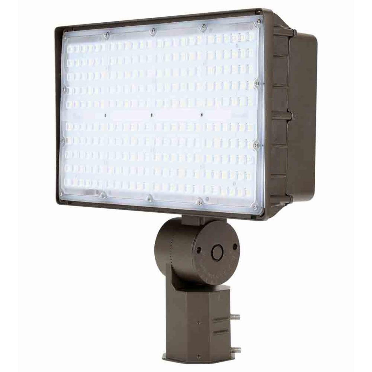 LED Flood Light, 18000 Lumens, 135 Watts, 5000K, 120-277V, Slipfitter mount - Bees Lighting