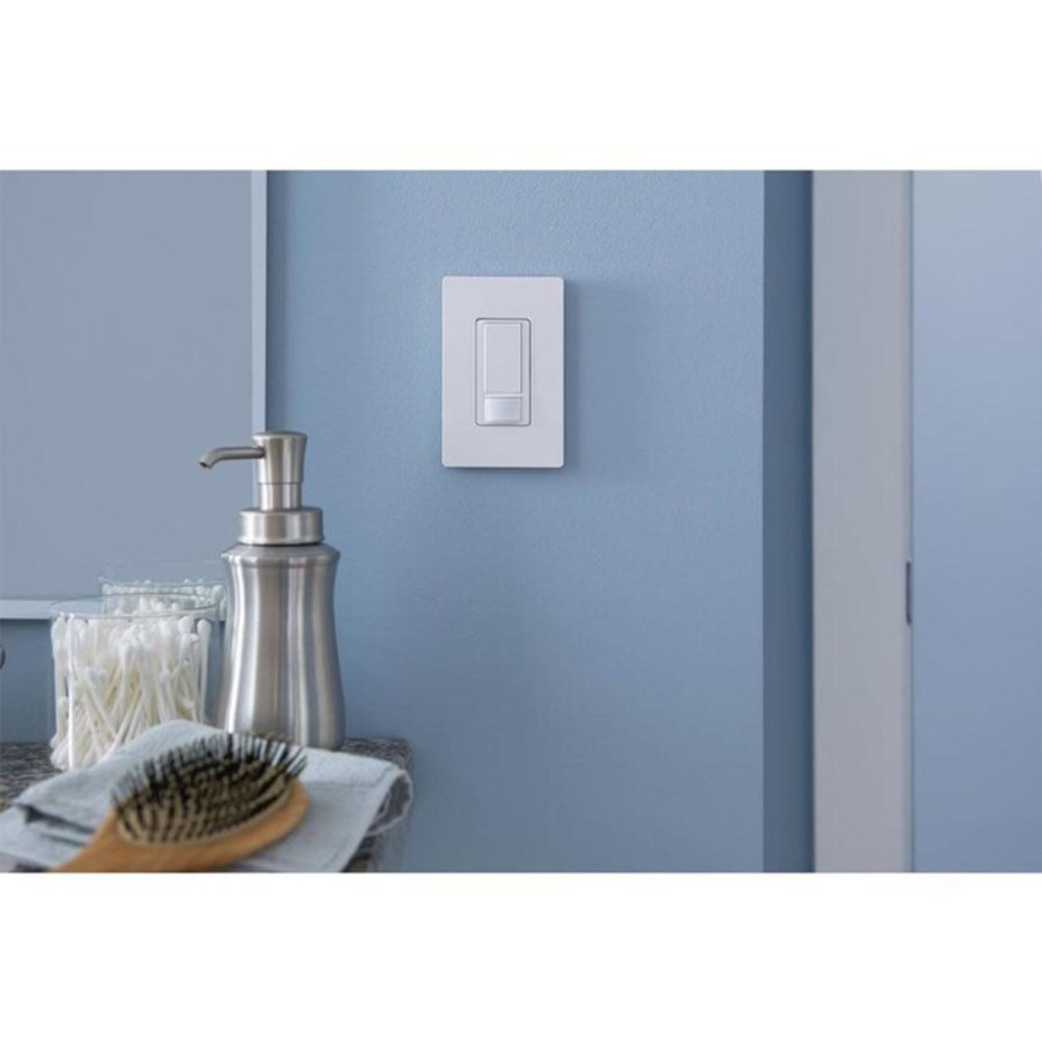 Maestro PIR 180° Occupancy|Vacancy Motion Sensor Switch, 2A, 120V, White - Bees Lighting
