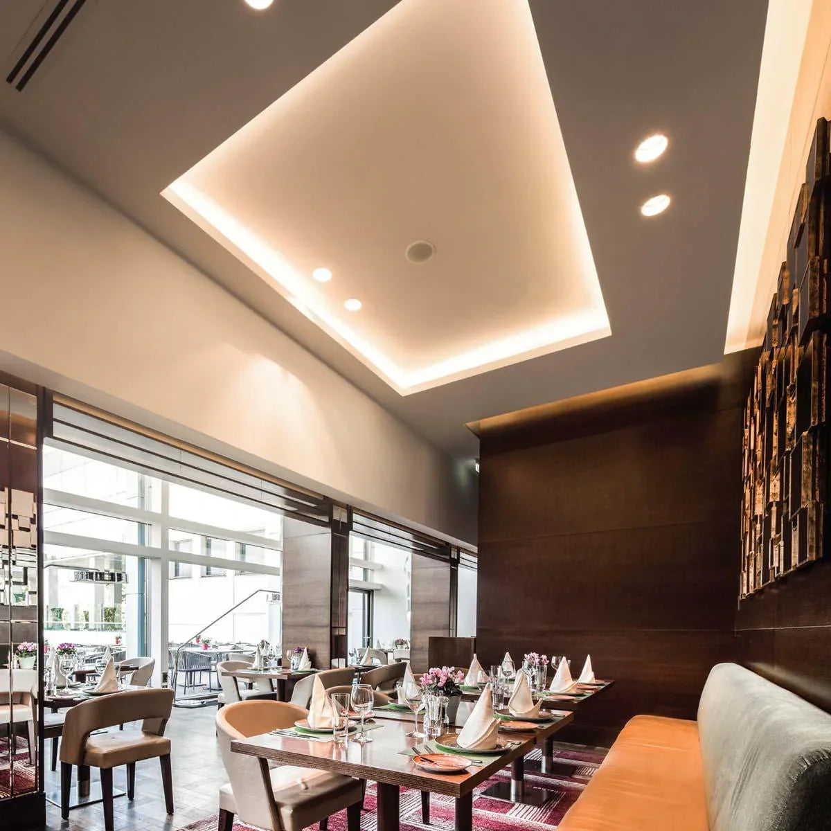 120V Bravo FROST Tunable White LED Linear - Bees Lighting