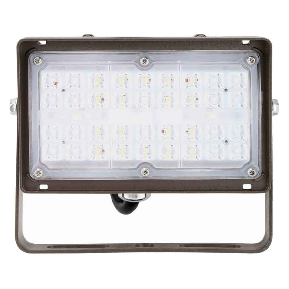 LED Flood Light, 1950 Lumens, 15 Watts, 5000K, 120-277V - Bees Lighting