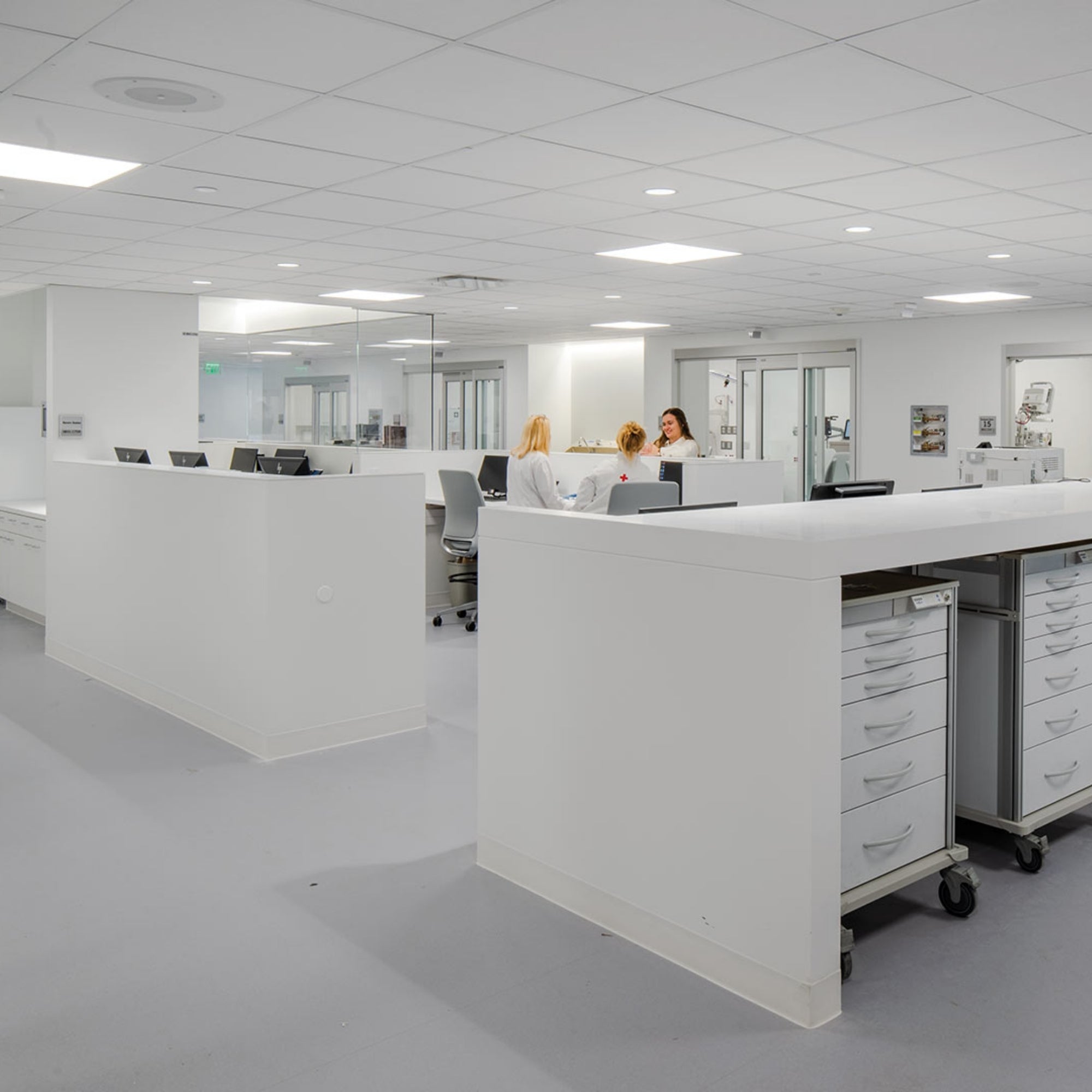 LEDVANCE Sylvania 65904 2x4 Troffer Light 6250 Lumens 50W Selectable CCT 120-347V