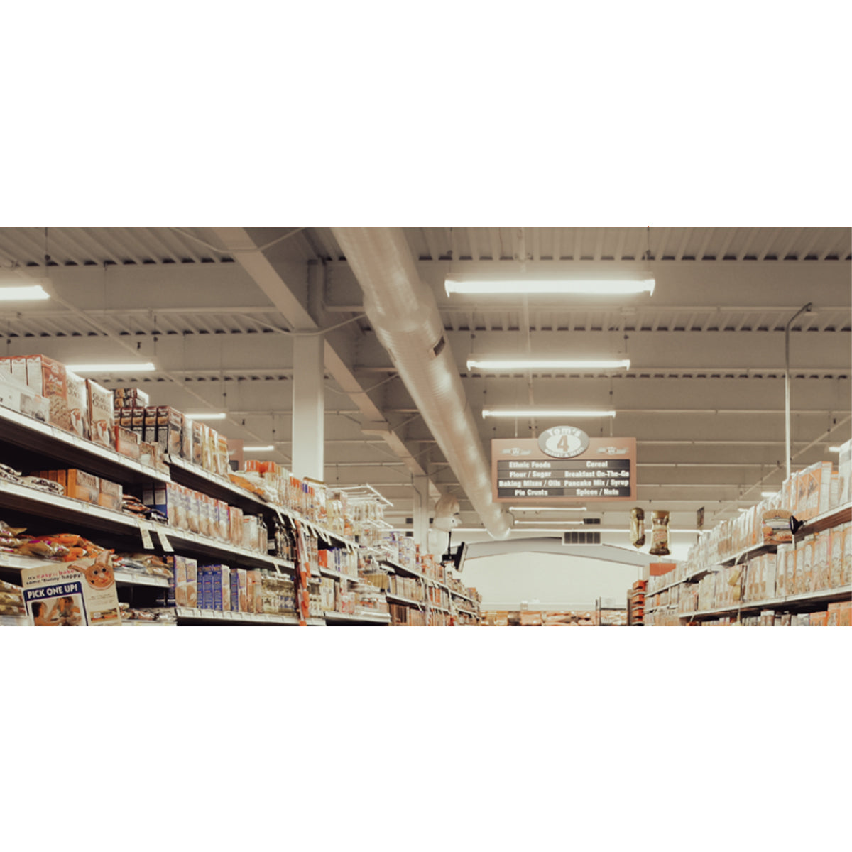 4ft LED Wraparound Light, 30/60W, 8400 Lumens, 35K/40K/50K, 120-347V - Bees Lighting