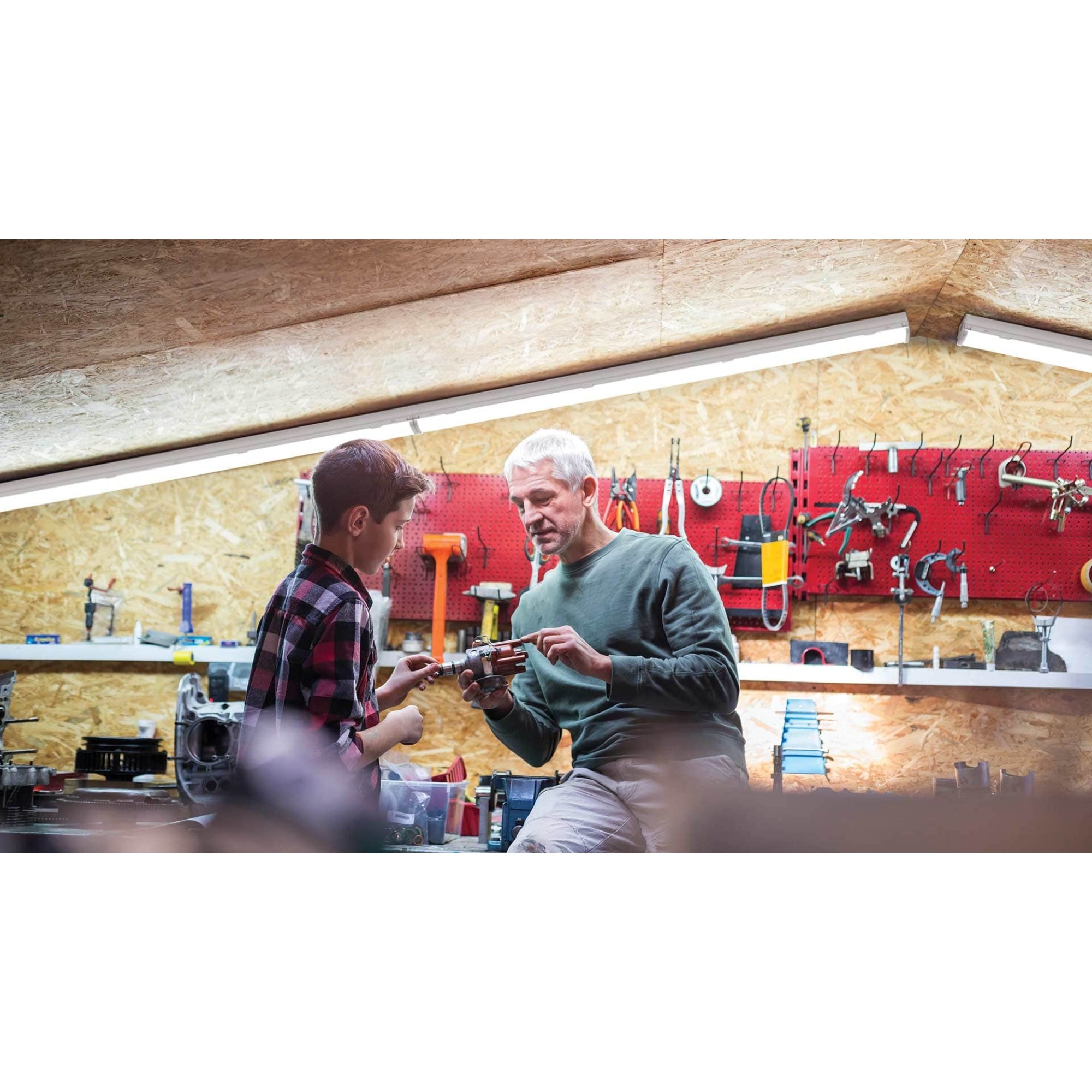 2ft LED Shop Light Strip Fixture with 2 T8 LED Tubes, 4000 Lumens, Ballast-Free