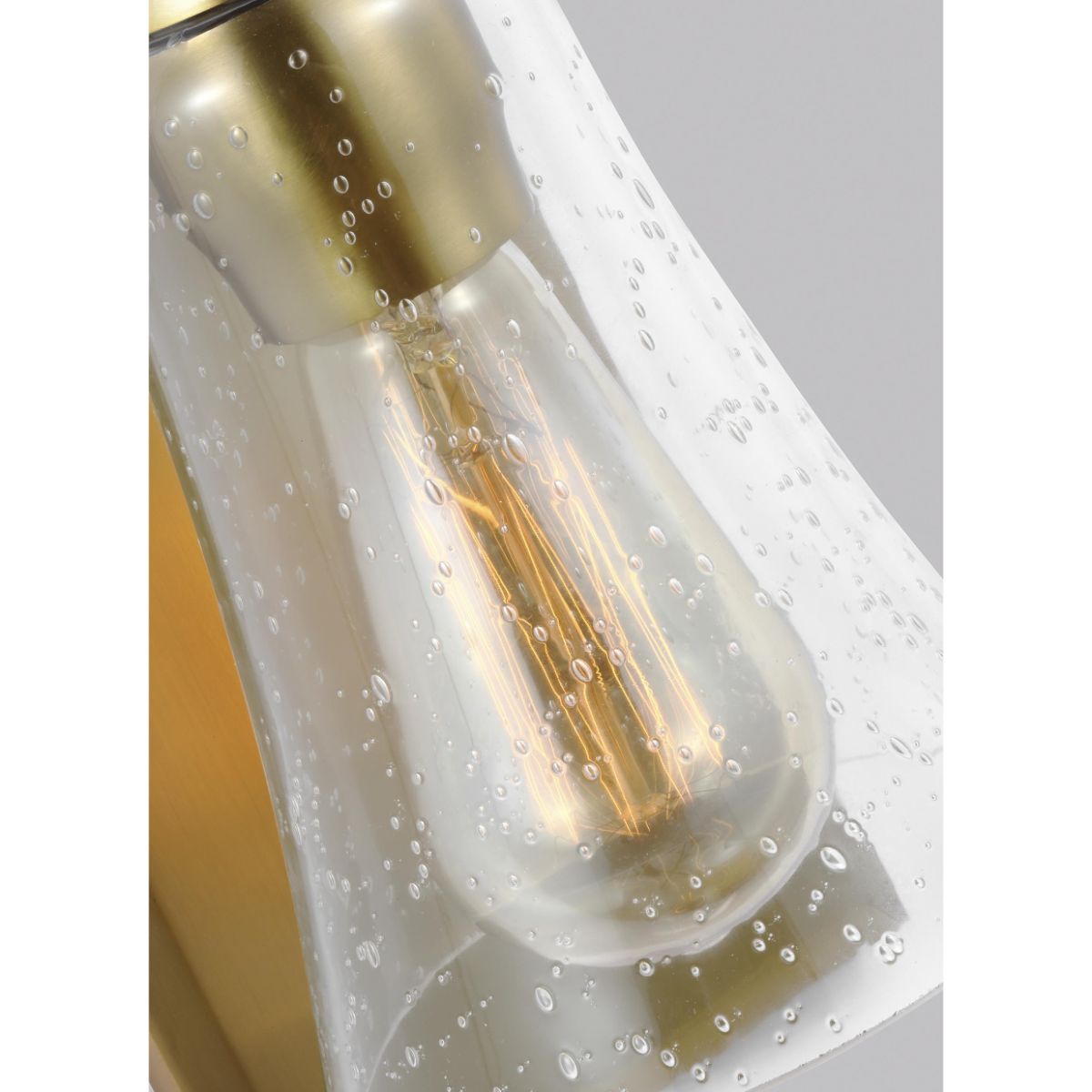 Monterro 11 in. Armed Sconce Brass Finish - Bees Lighting