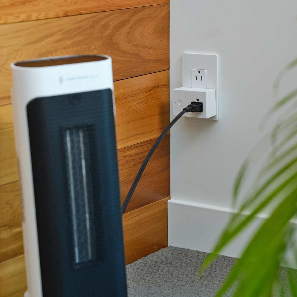 radiant Smart Plug-In Switch with Netatmo, Matte White - Bees Lighting