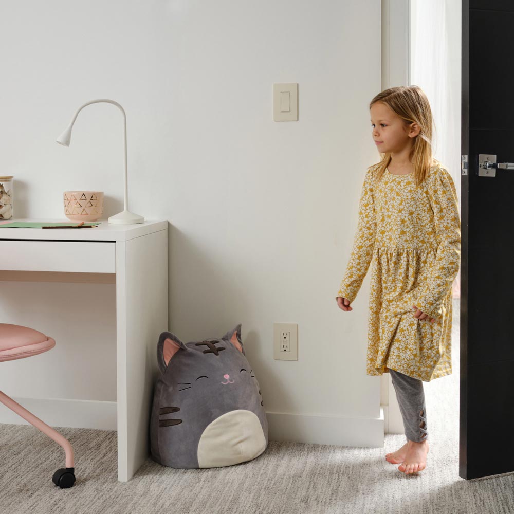 radiant 15A Smart Outlet with Netatmo, Light Almond - Bees Lighting