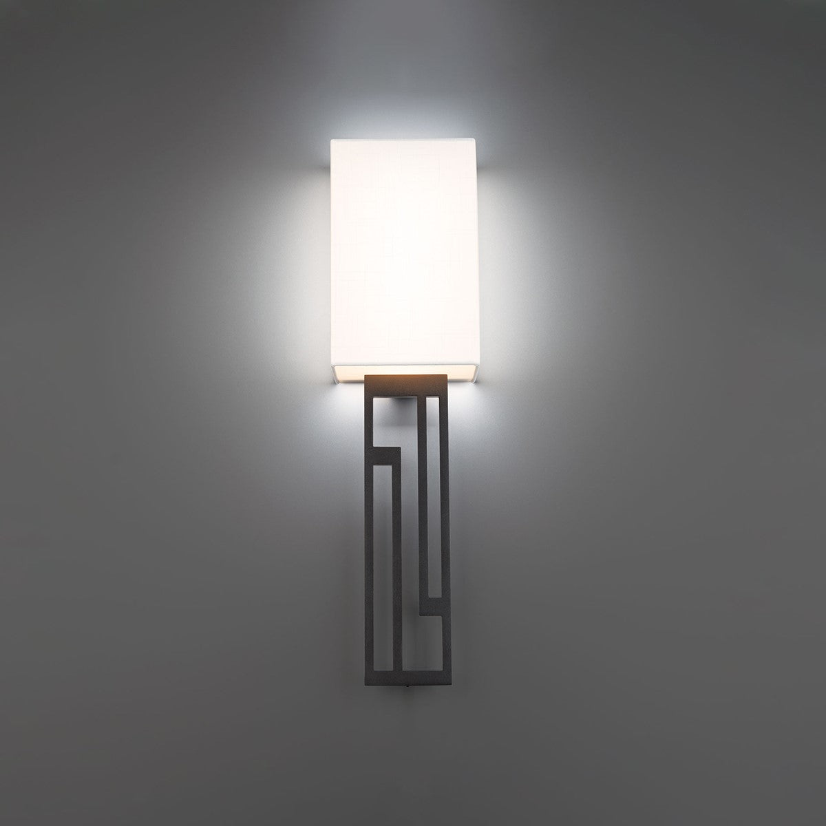 Vander 22" LED Wall Sconce, 3000K, Black Finish - Bees Lighting