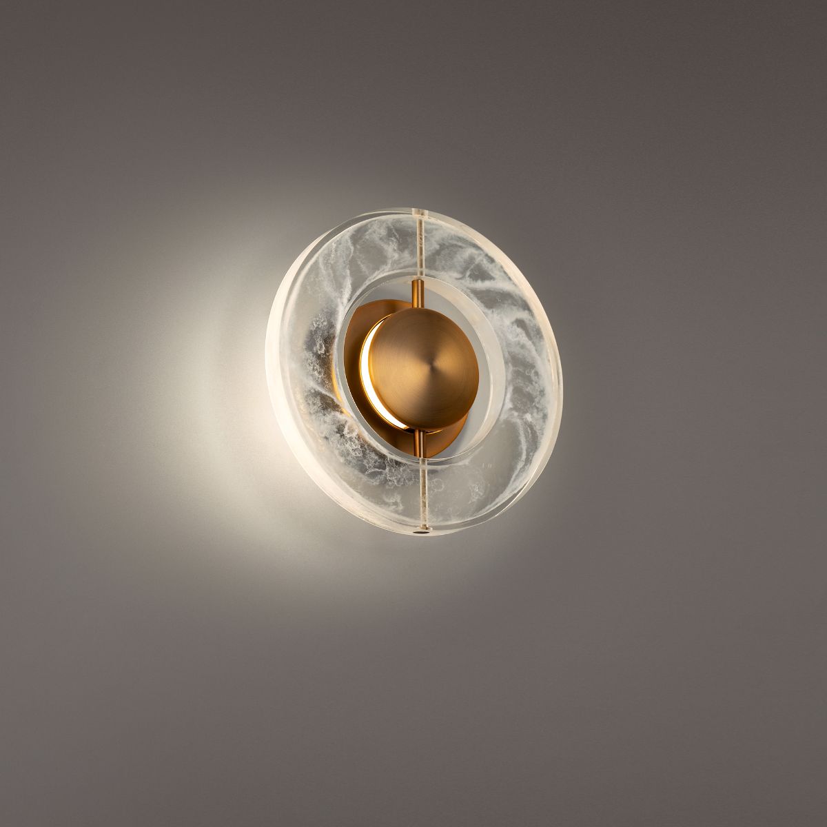 Cymbal 10 in. LED Wall Sconce Brass finish - Bees Lighting