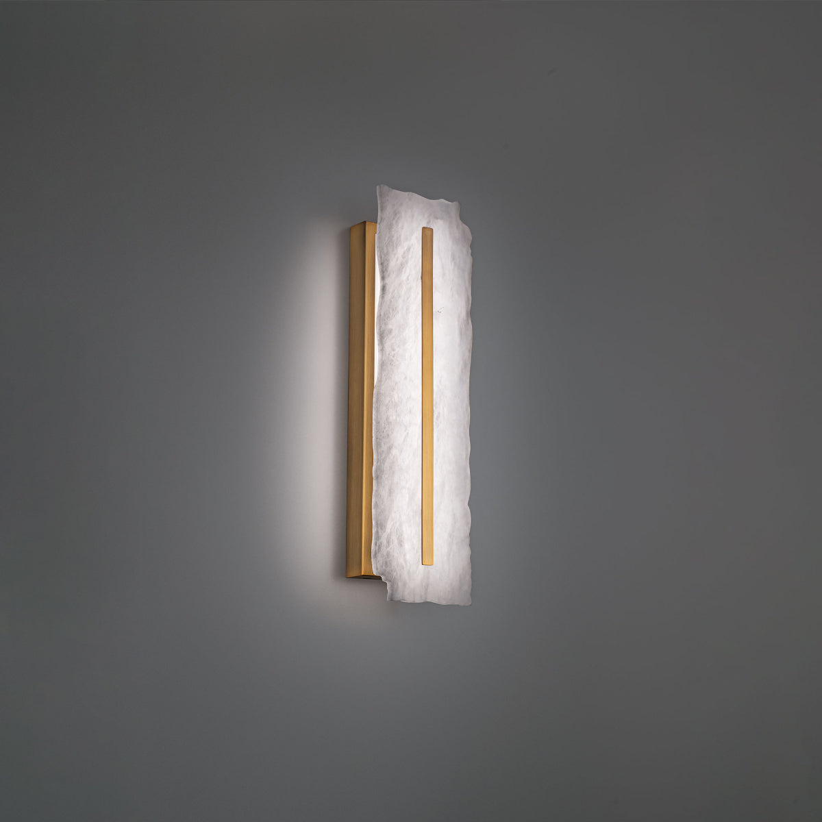 Taffeta 18" LED Wall Light, 3000K - Bees Lighting