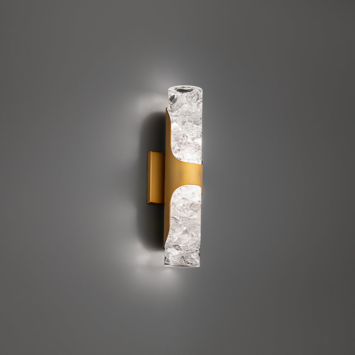 Royce 16" LED Wall Light, 3000K - Bees Lighting
