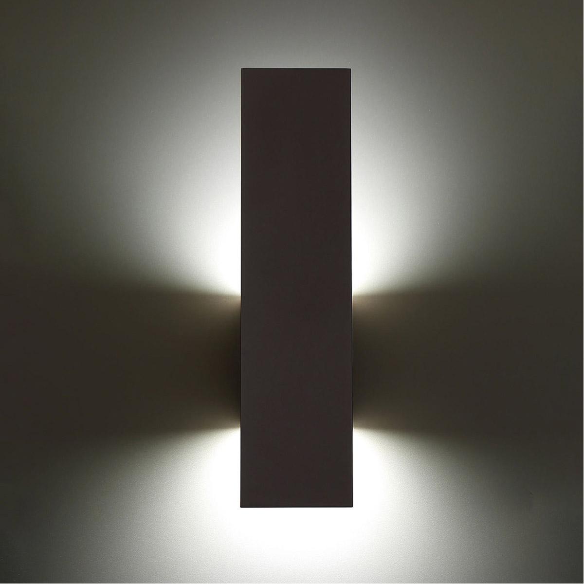 Icon Outdoor Wall Sconce 3000K - Bees Lighting