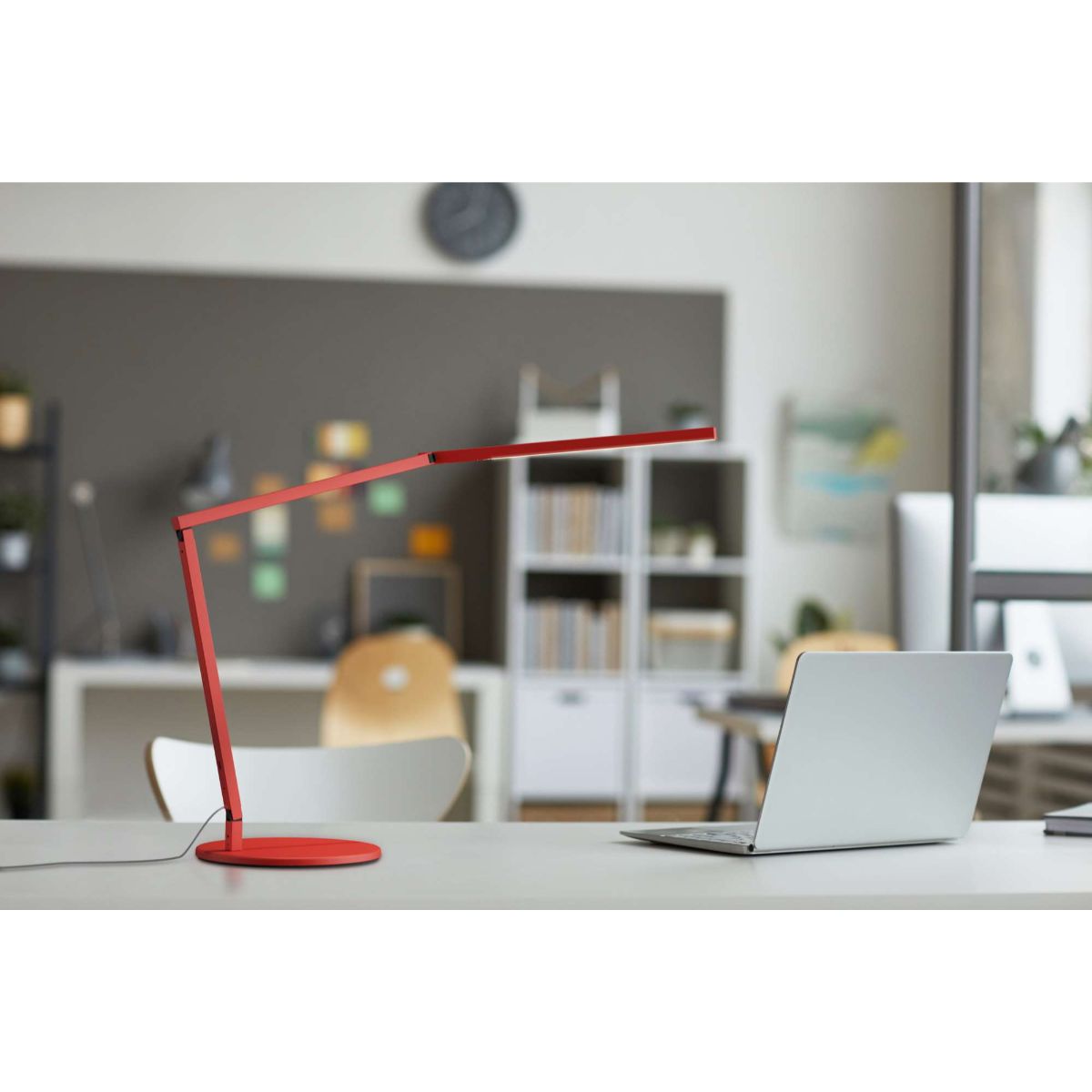 Z-Bar Mini Gen 4 Matte Red Modern Neutral LED Desk Lamp - Bees Lighting