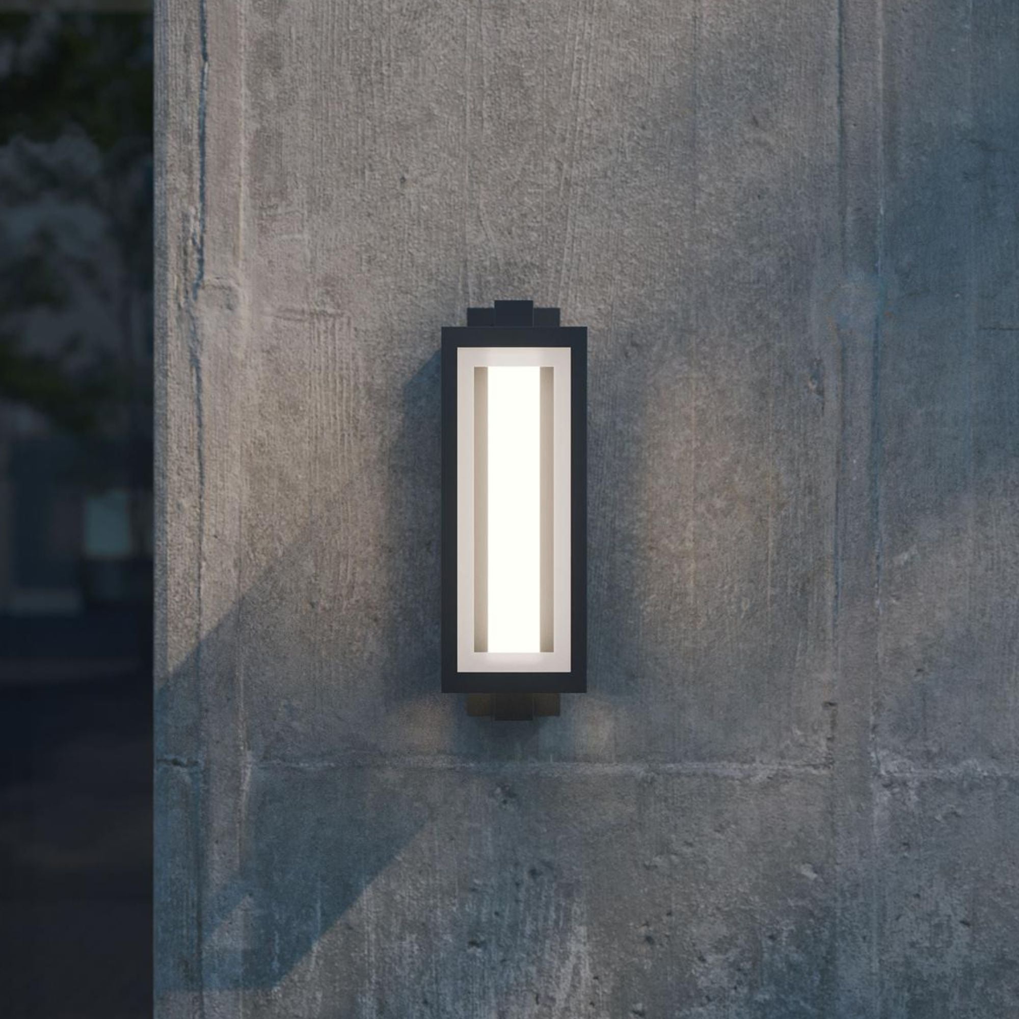 Blake 18'' LED Outdoor Wall Sconce, Black Finish - Bees Lighting