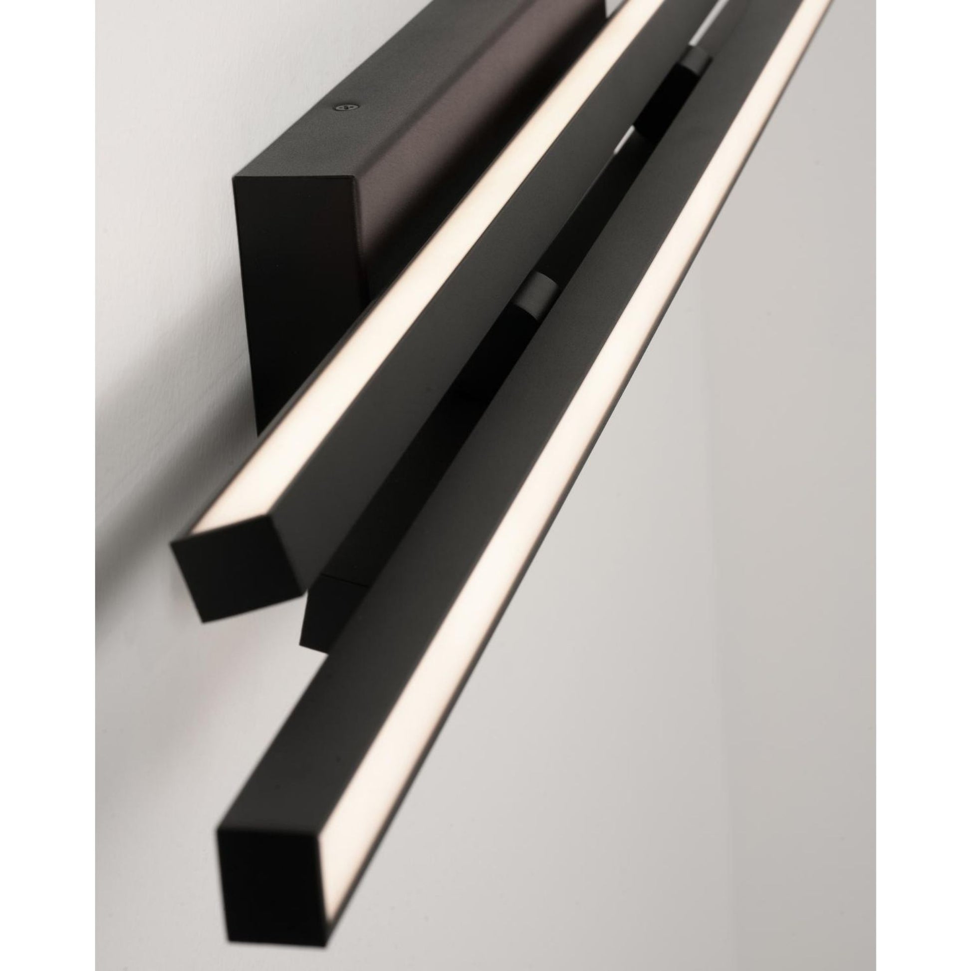 Indra 24" LED Vanity, Black Finish - Bees Lighting