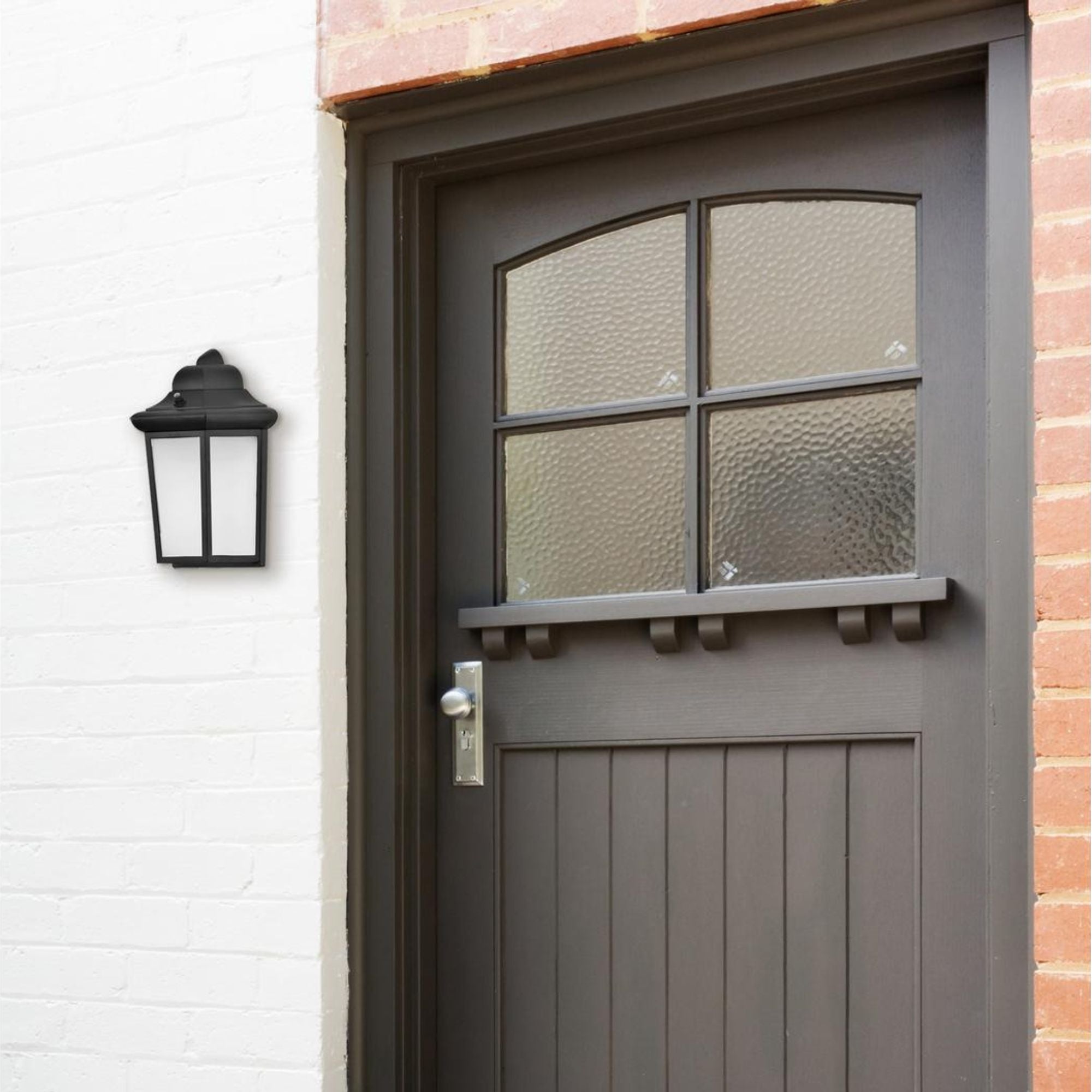 Patriot 12 in. LED Outdoor Wall Light Black Finish - Bees Lighting