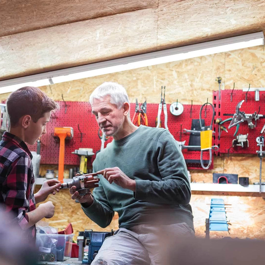 LED Shop Lights Buying Guide