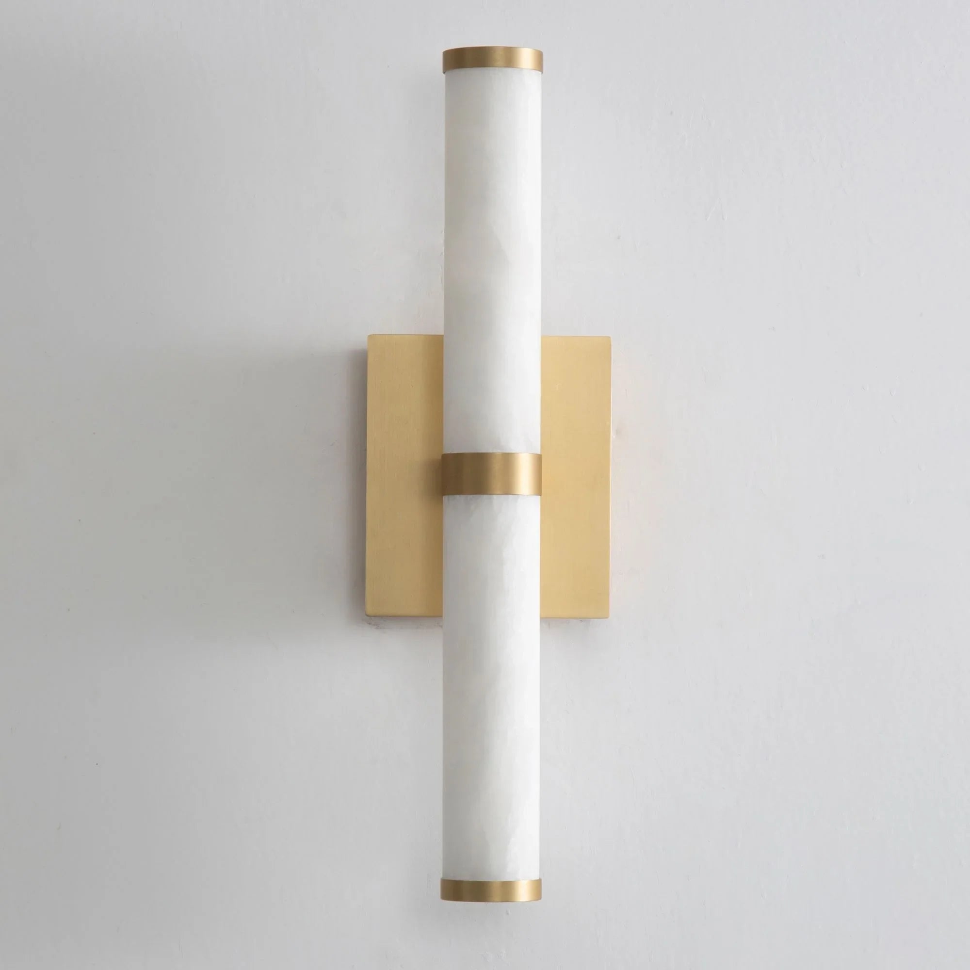 ET2 Lighting - Aragon 17" LED Bath Vanity, White Alabaster & Gold Finish | Bees Lighting