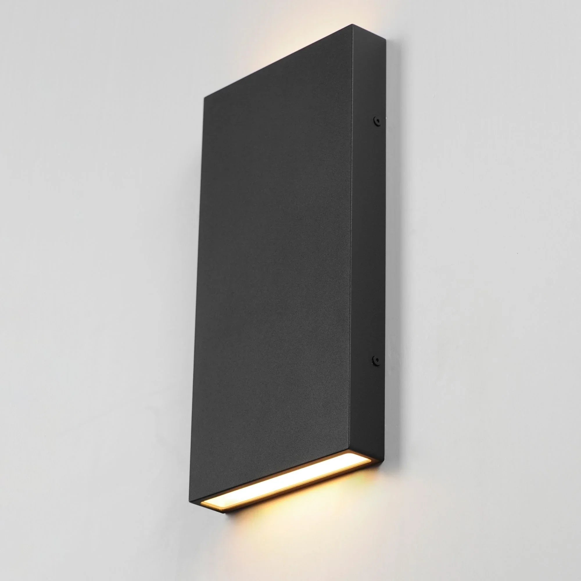 ET2 Lighting - Brik 14" LED Outdoor Wall Sconce, 120-277V, Black Finish | Bees Lighting