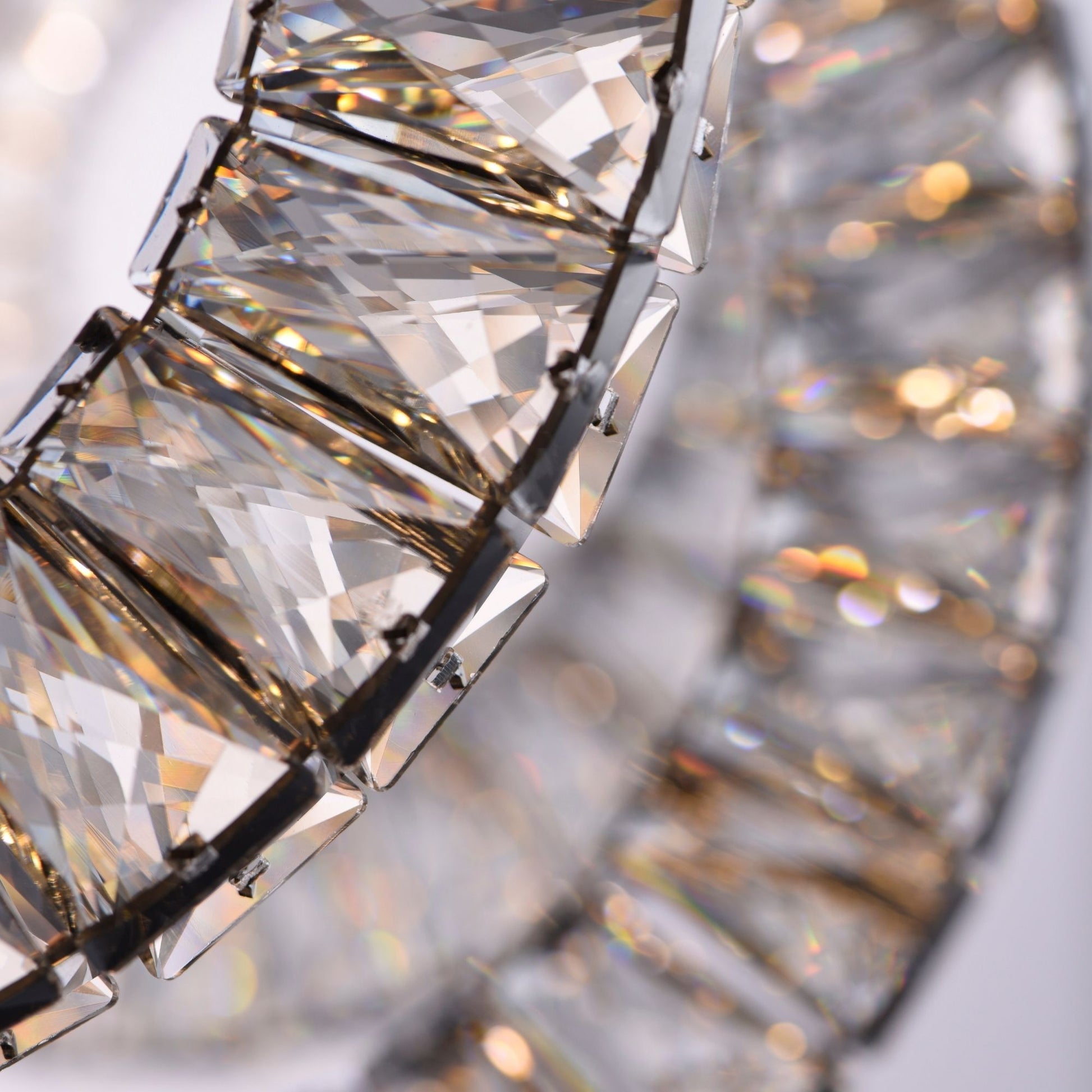 ET2 Lighting - Charm 37" 5-Light LED Linear Pendant, Polished Chrome Finish | Bees Lighting