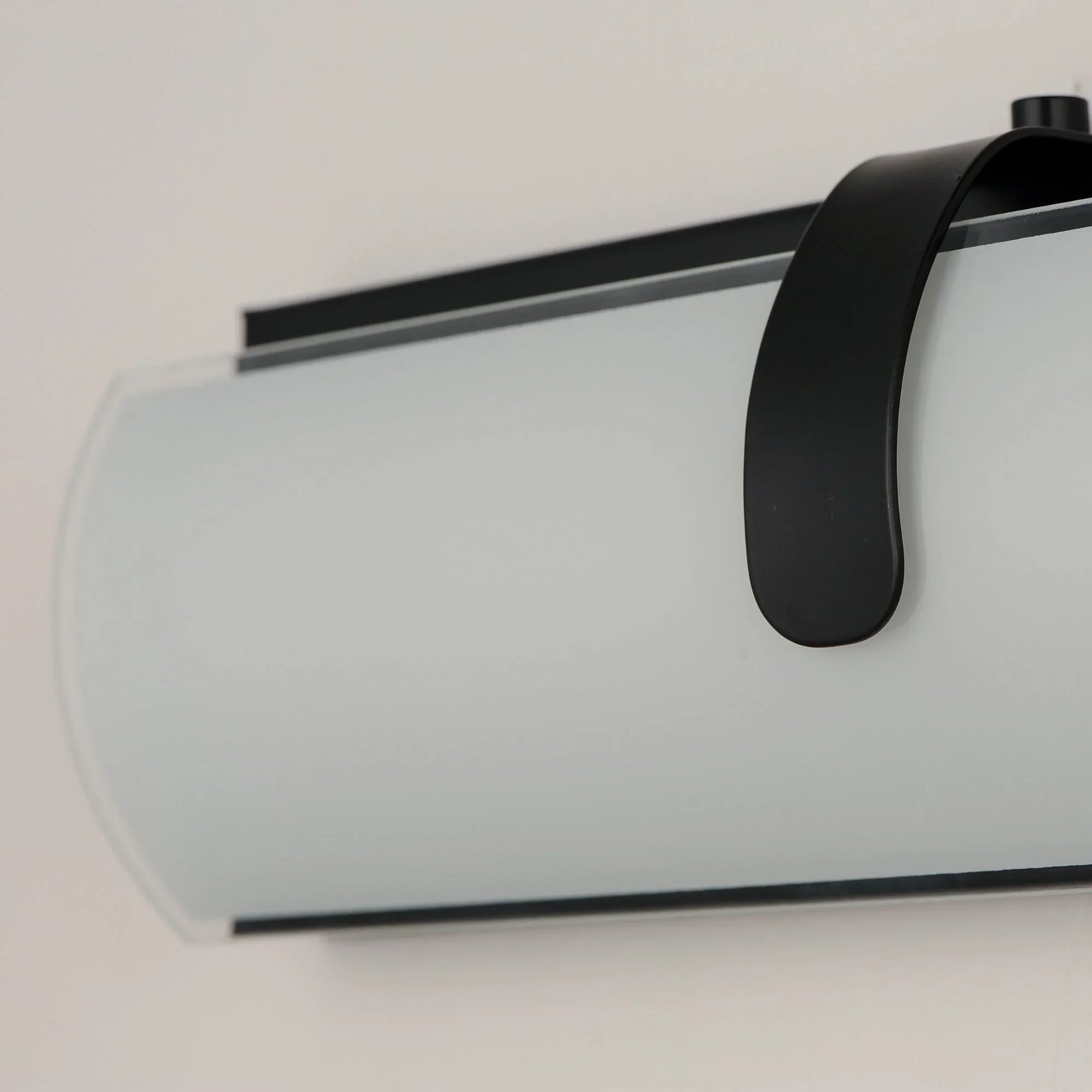 ET2 Lighting - Clutch 30" LED Bath Vanity, Black Finish | Bees Lighting